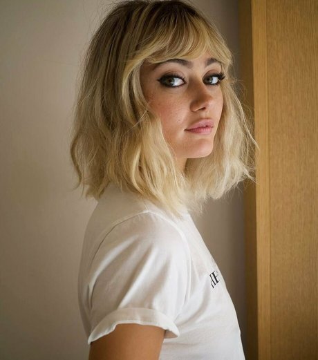 Ella Purnell ヌードモデル 画像