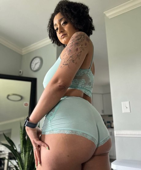 DelilahMoonx アダルトスター 写真