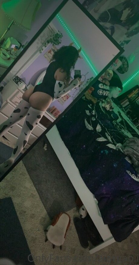 Hellazebra ポルノモデル 画像