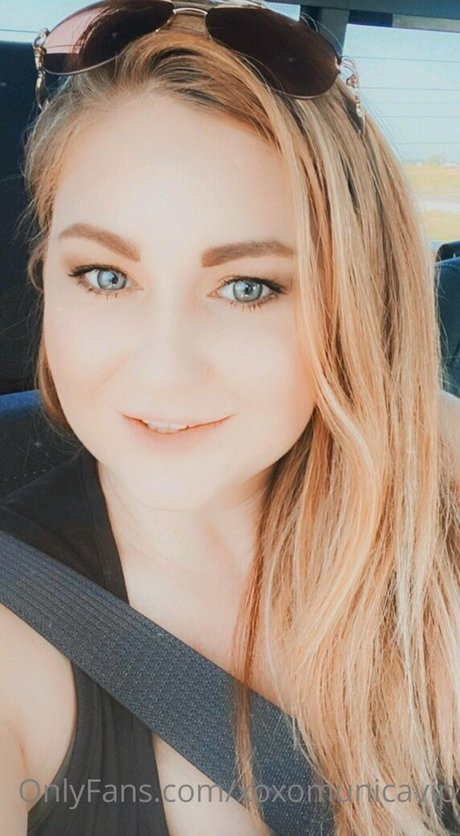 Munica Cooley アートモデル アーカイブ