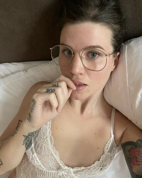 おばあちゃんの熟女オンリーファンズ セックス 画像