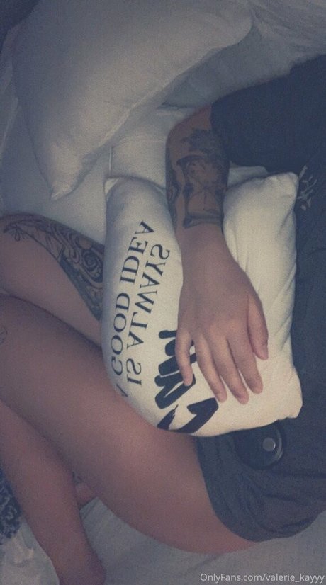 アジアン潮吹き オンリーファンズ ポルノグラフィック 画像