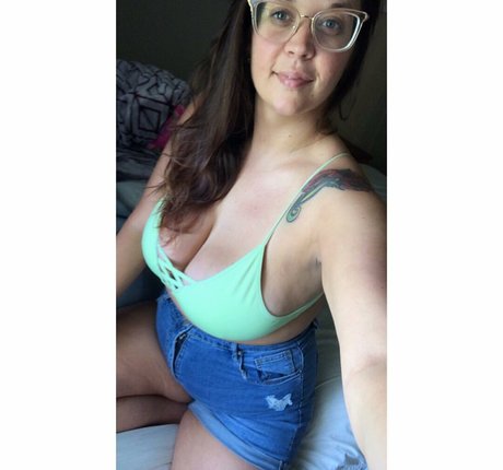 アナルファックオンリーファンズ 裸 写真