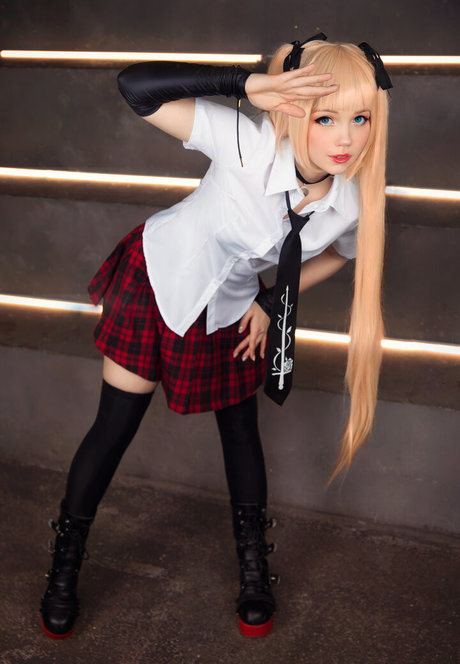 カムフィートオンリーファンズ ヌード 写真