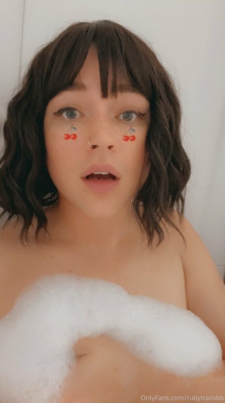 肉厚熟女オンリーファンズ ヌード 写真