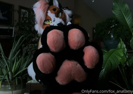 巨乳オナニーオンリーファンズ ヌード 画像