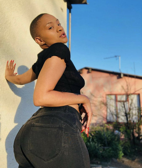 Arrie Cakes ポルノスター アーカイブ