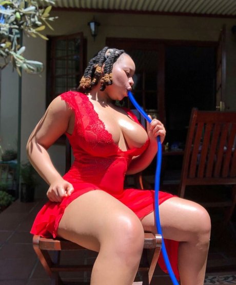 ブルネットのPOV オンリーファンズ 無料 写真