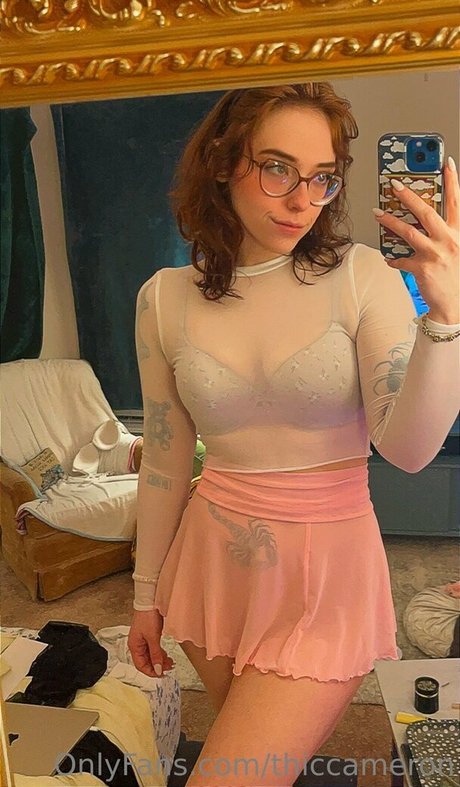 巨乳ストリップオンリーファンズ 無料セックス 画像