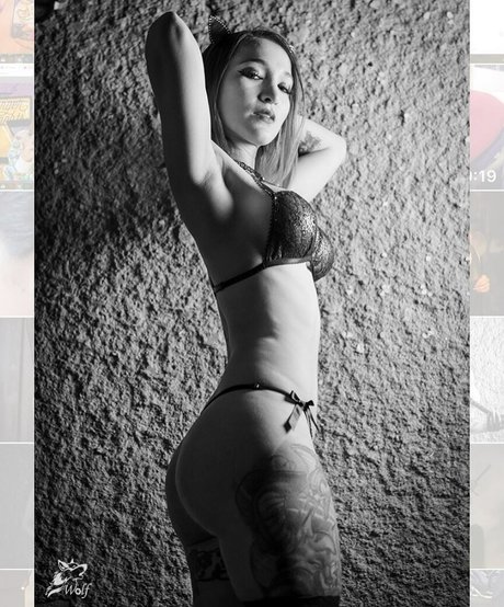 Alexiagwen セクシーモデル 写真