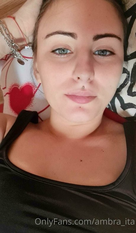 ambra ita00 ポルノ女優 写真