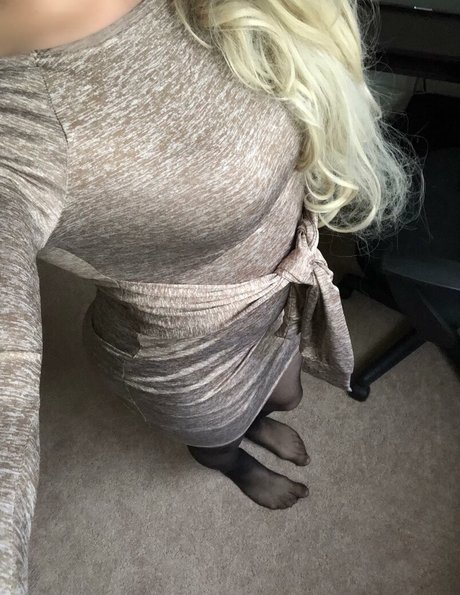 ChristinaYurie アダルトスター 写真