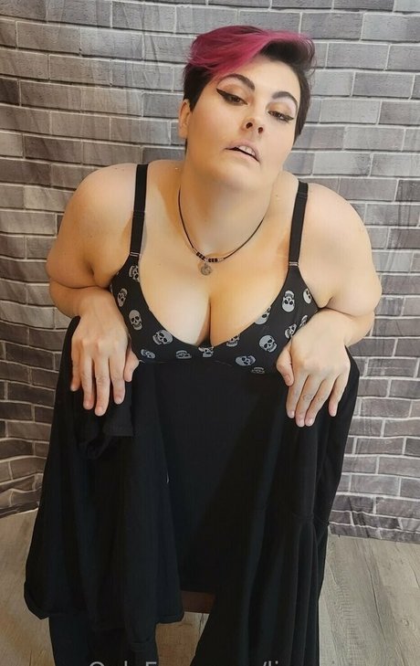 曲線美のブロンドオンリーファンズ 無料エロ 画像