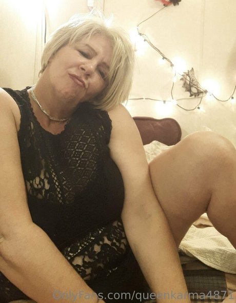 queenkarma4871 ポルノスター ギャラリー
