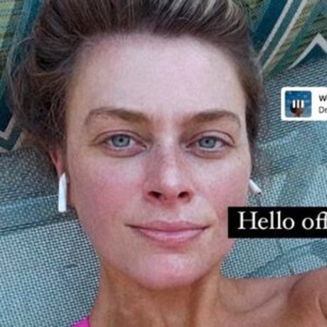 赤毛の痩せたオンリーファンズ ポルノ 写真