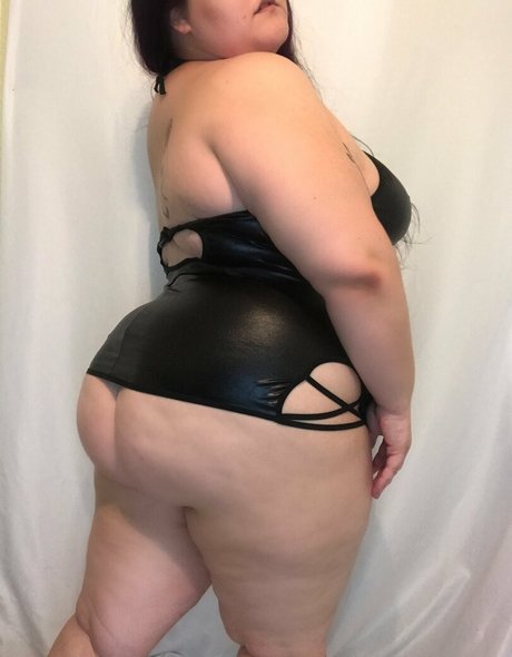 金髪の顔射オンリーファンズ セクシー 写真