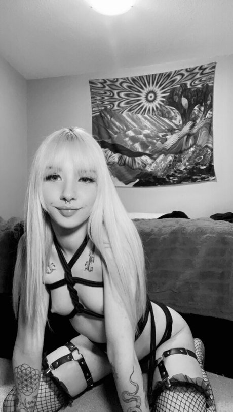 ninecloudz ポルノモデル アーカイブ