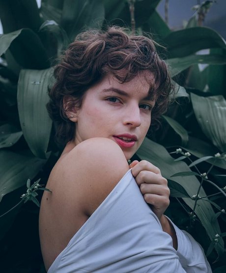 Karina Martins アートスター 写真