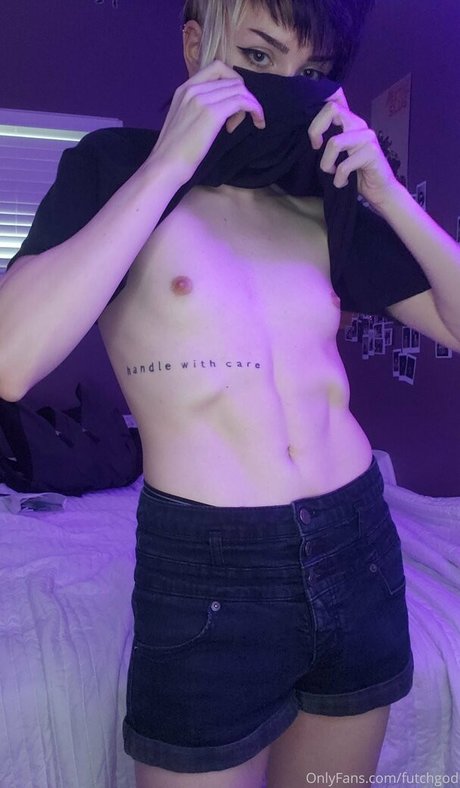 futchgod ポルノ女優 写真