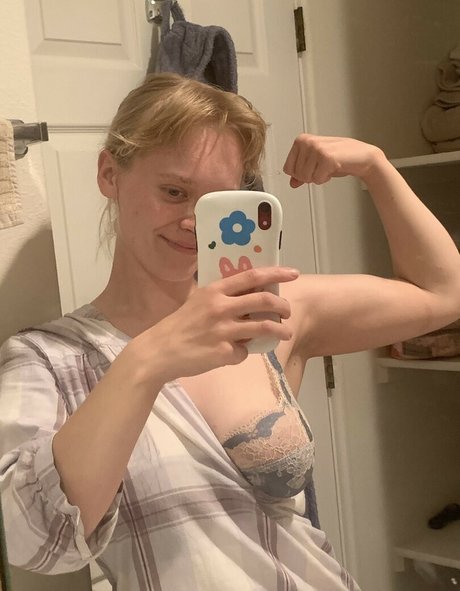 アマチュアペッギングオンリーファンズ 無料 写真