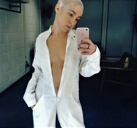 Valentina Bandeira ヌード女優 画像