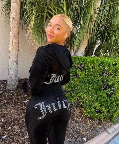 Heaven Collins アダルトモデル 画像