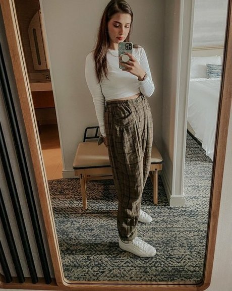 熟女オナニーオンリーファンズ ホット裸 写真