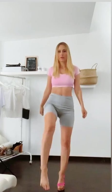 フィットネスコーチオンリーファンズ ベスト 写真