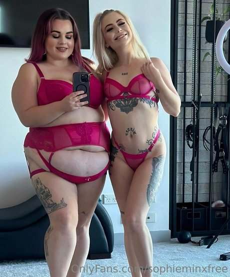 トランス熟女オンリーファンズ アートヌード 写真