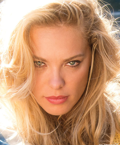 熟女のおっぱいオンリーファンズ アートヌード 写真