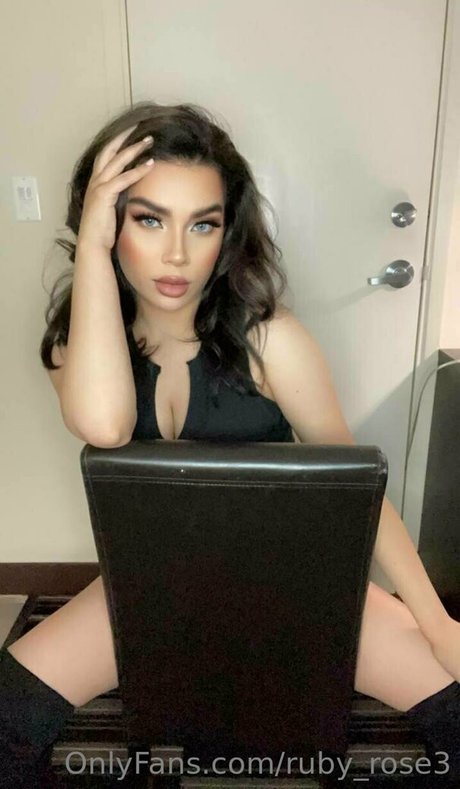 ラテン系ママオンリーファンズ 無料エロ 写真