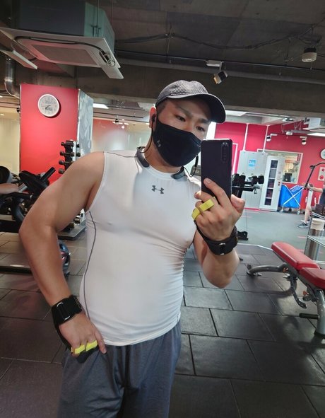 アジアン潮吹き オンリーファンズ 裸 ギャラリー