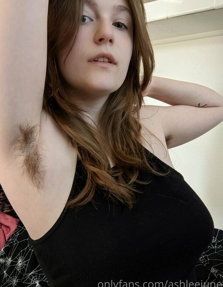 ashleejune XXXモデル 写真