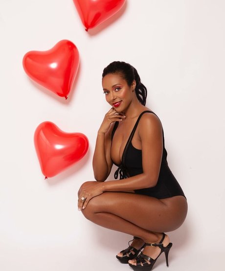 ポーグ POV オンリーファンズ ポルノ ギャラリー