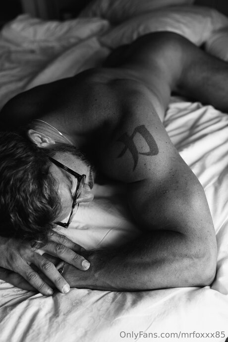 ベビーシッターオンリーファンズ ホット裸 ギャラリー