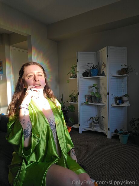 フラットオンリーファン セクシーヌード アーカイブ