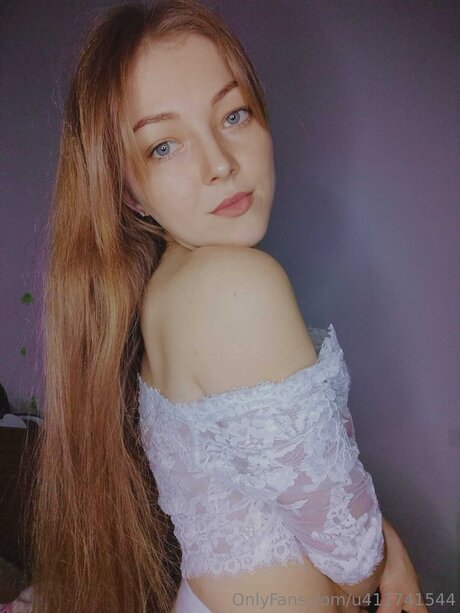 U411741544 無料のスター ギャラリー