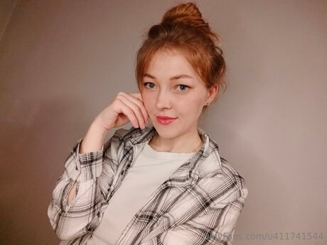 U411741544 アダルトモデル ギャラリー