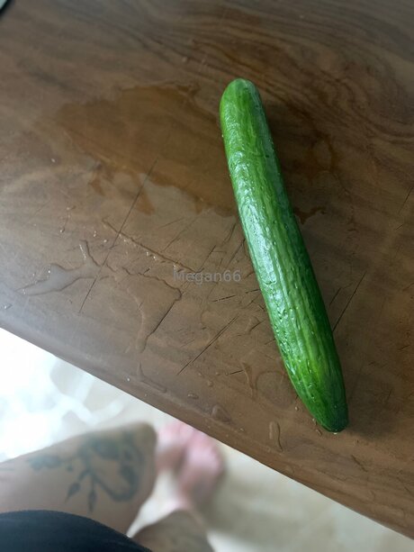 巨乳タトゥーオンリーファンズ ポルノ 写真