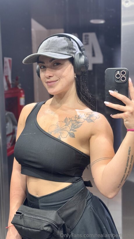 Realamberlushh 最高のモデル 写真