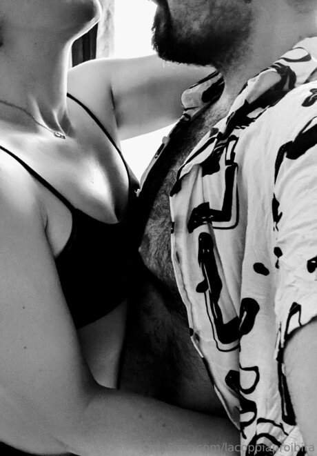 金髪の筋肉オンリーファンズ ベスト 画像