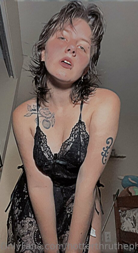 Ineedtopayforcollege モデル 画像