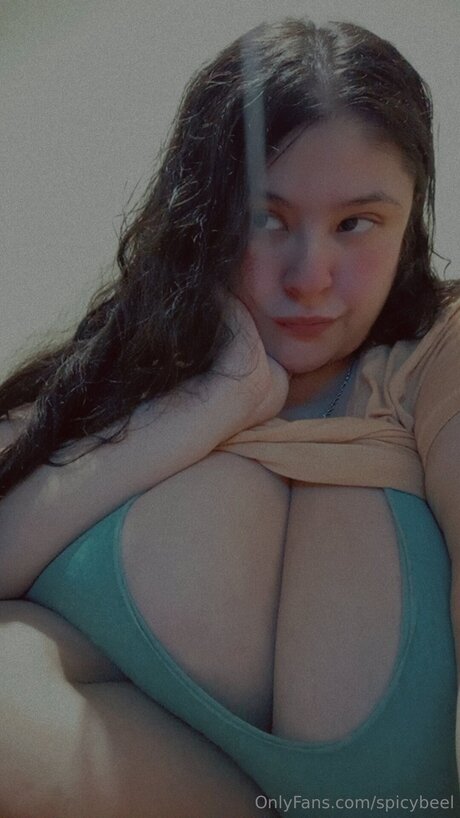 柔軟なティーンオンリーファン ヌード 画像