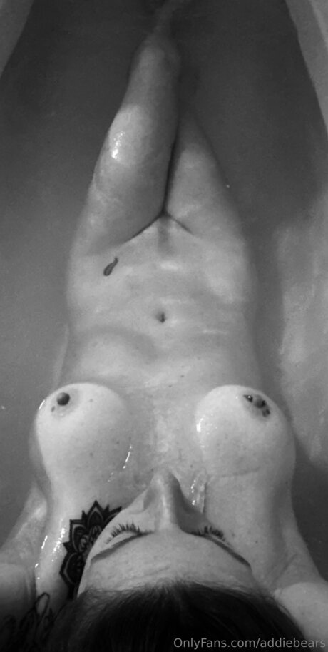 異人種間XXX オンリーファンズ HD 写真