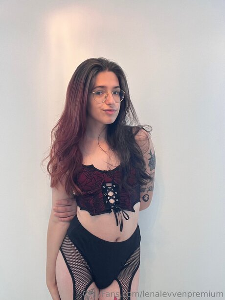 Lenalevvenxo 素敵なモデル 写真