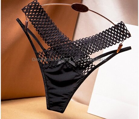 Eva Von Eden Basic 美しいモデル 写真