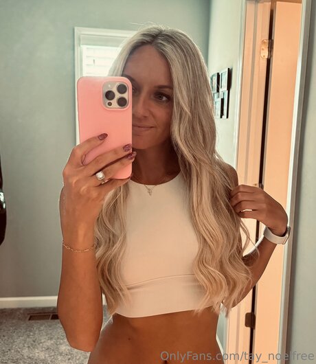 モンスターコックオンリーファンズ 裸 写真