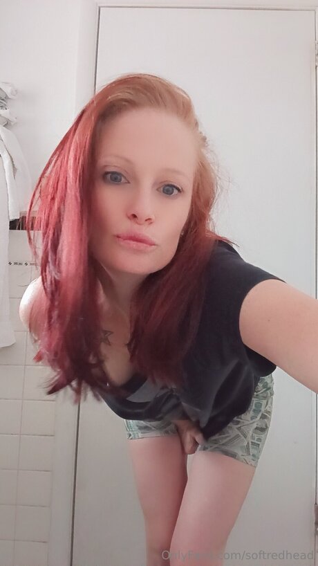 Softredhead 完璧な女優 アーカイブ