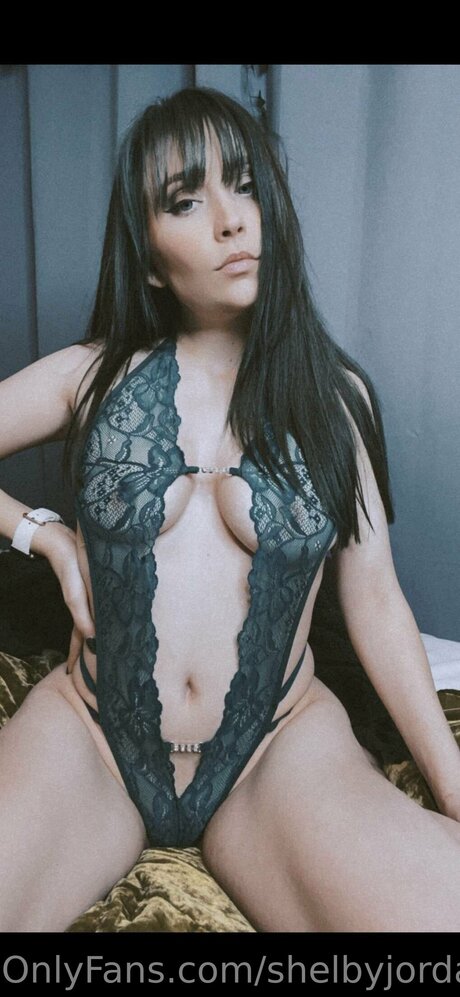 Shelbzjordan エロティックなポルノスター 写真