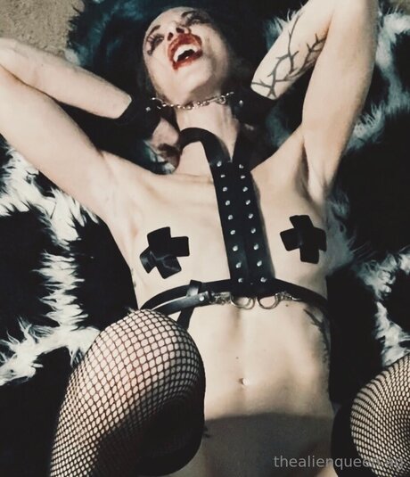 Aliengirlalt Free ポルノスター ヌード 写真